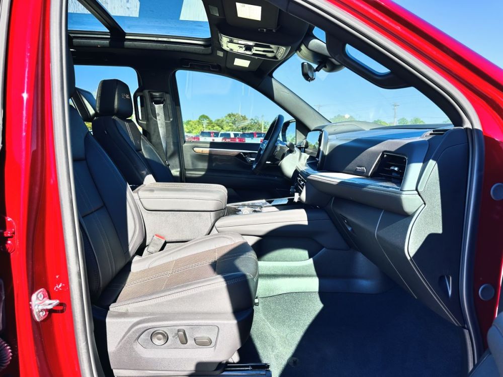 2025 Chevrolet Suburban High Country 4X4 - photo 14