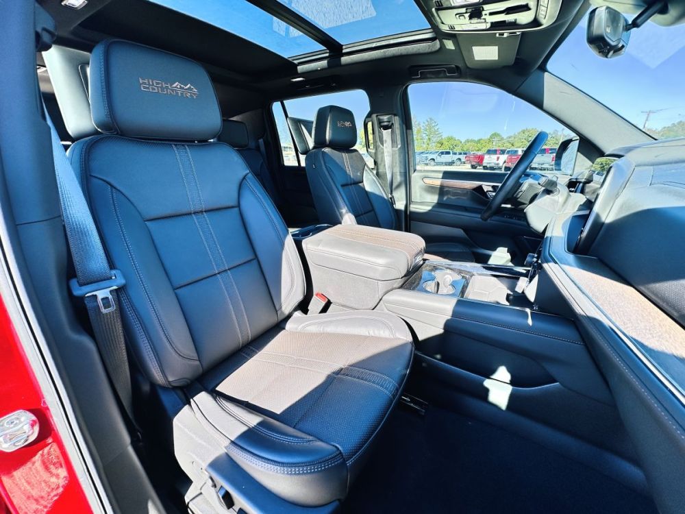 2025 Chevrolet Suburban High Country 4X4 - photo 18