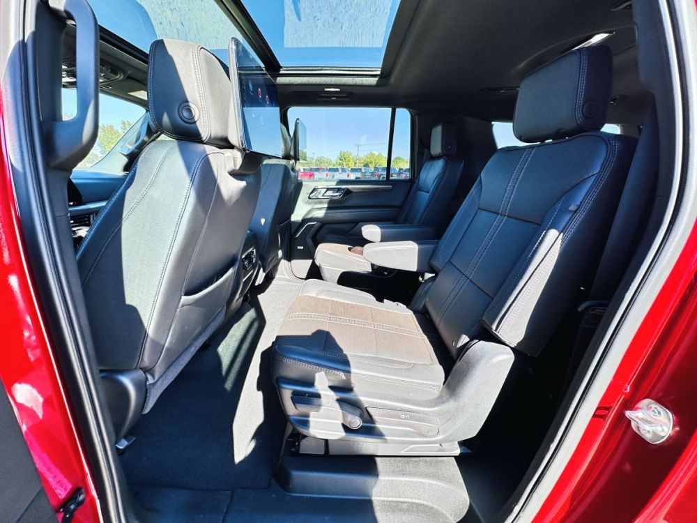 2025 Chevrolet Suburban High Country 4X4 - photo 20