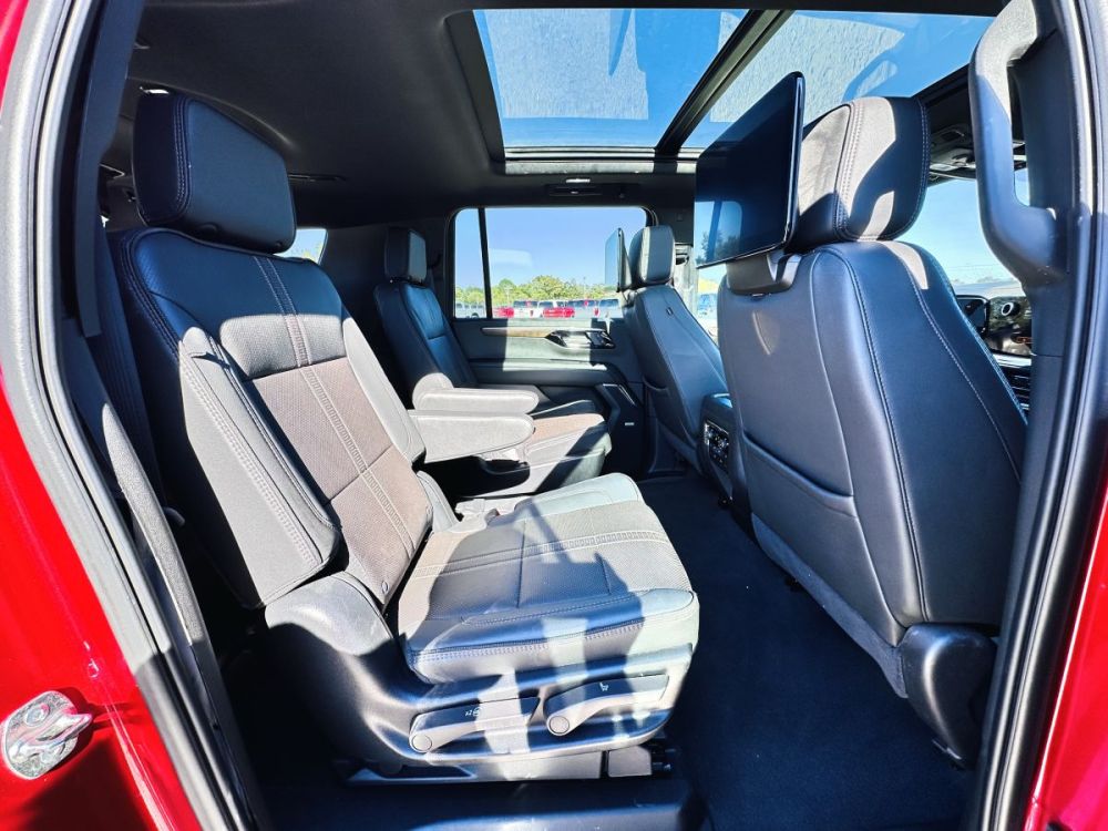 2025 Chevrolet Suburban High Country 4X4 - photo 21