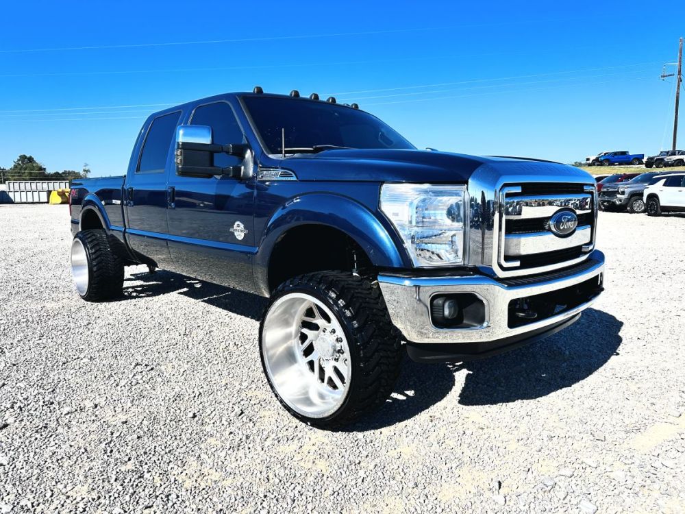 2016 Ford F250 Lariat FX4 - READY TO DRIVE - photo 2