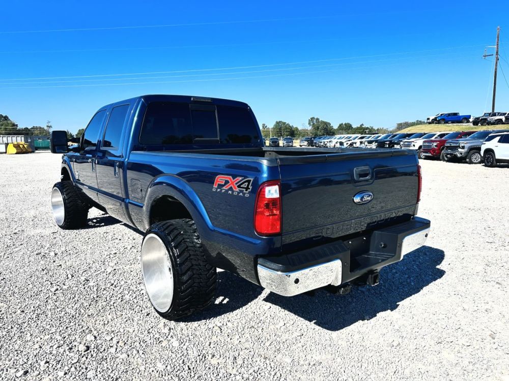 2016 Ford F250 Lariat FX4 - READY TO DRIVE - photo 12