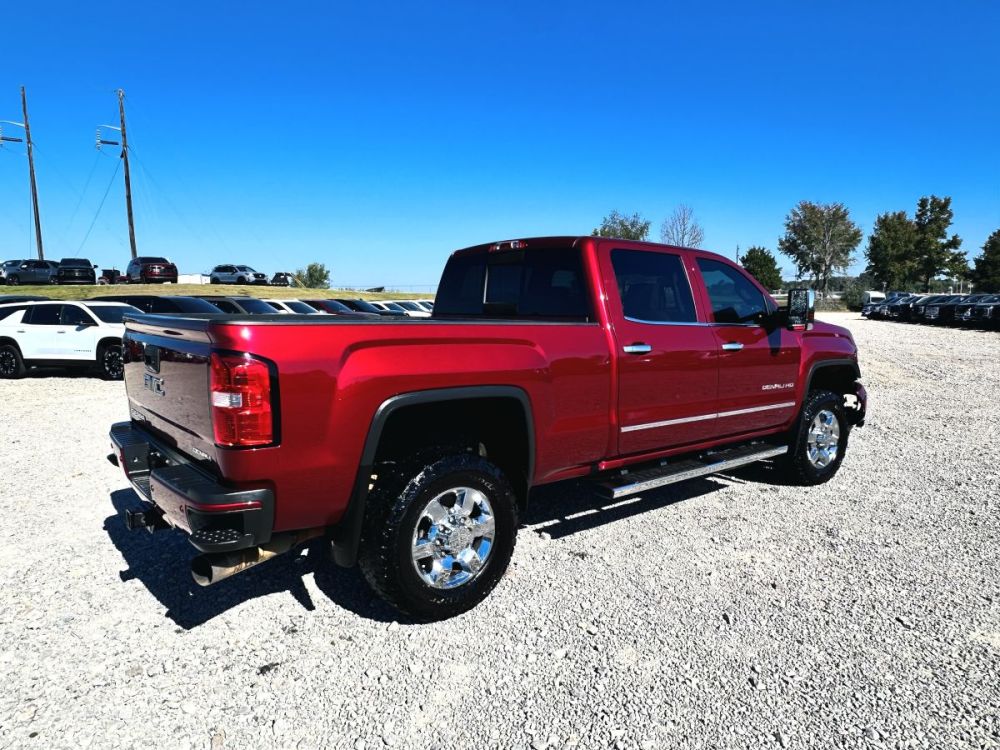 2019 GMC Sierra 3500HD Denali 4X4 - GOOD AIRBAGS - photo 11