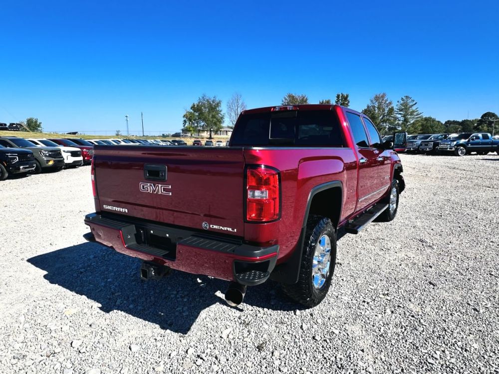 2019 GMC Sierra 3500HD Denali 4X4 - GOOD AIRBAGS - photo 12