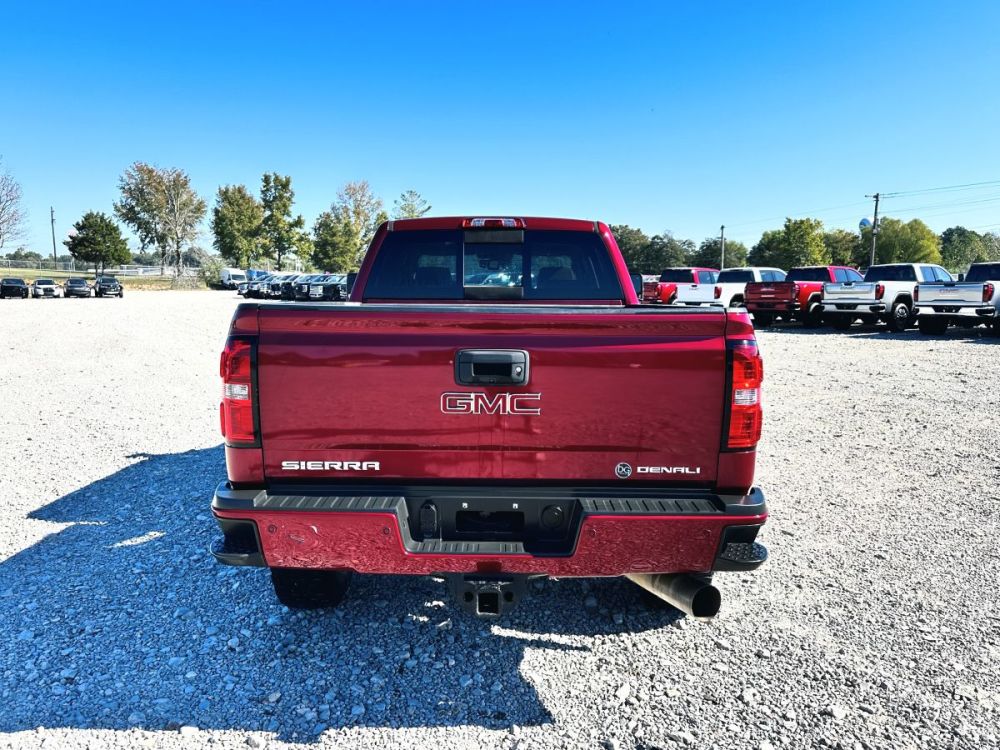 2019 GMC Sierra 3500HD Denali 4X4 - GOOD AIRBAGS - photo 13