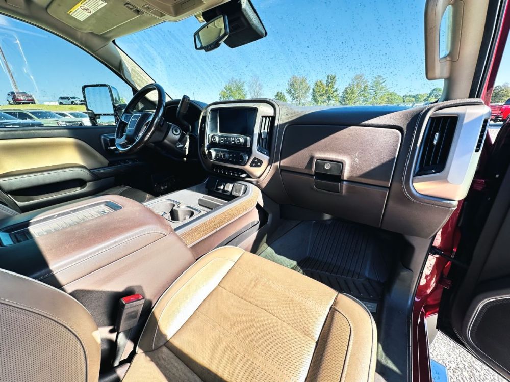 2019 GMC Sierra 3500HD Denali 4X4 - GOOD AIRBAGS - photo 17