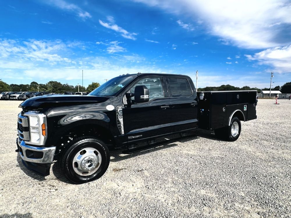 2026 Ford F350 XLT 4X4 - SERVICE BED - photo 1