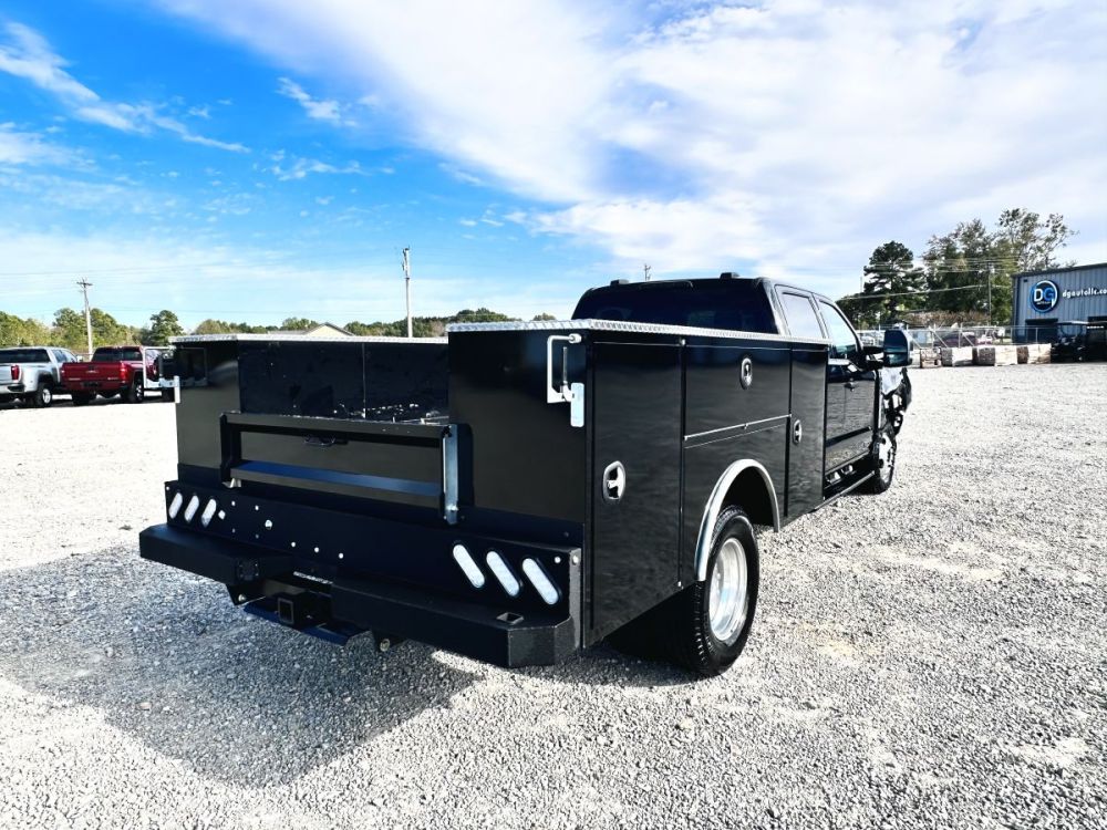 2026 Ford F350 XLT 4X4 - SERVICE BED - photo 12