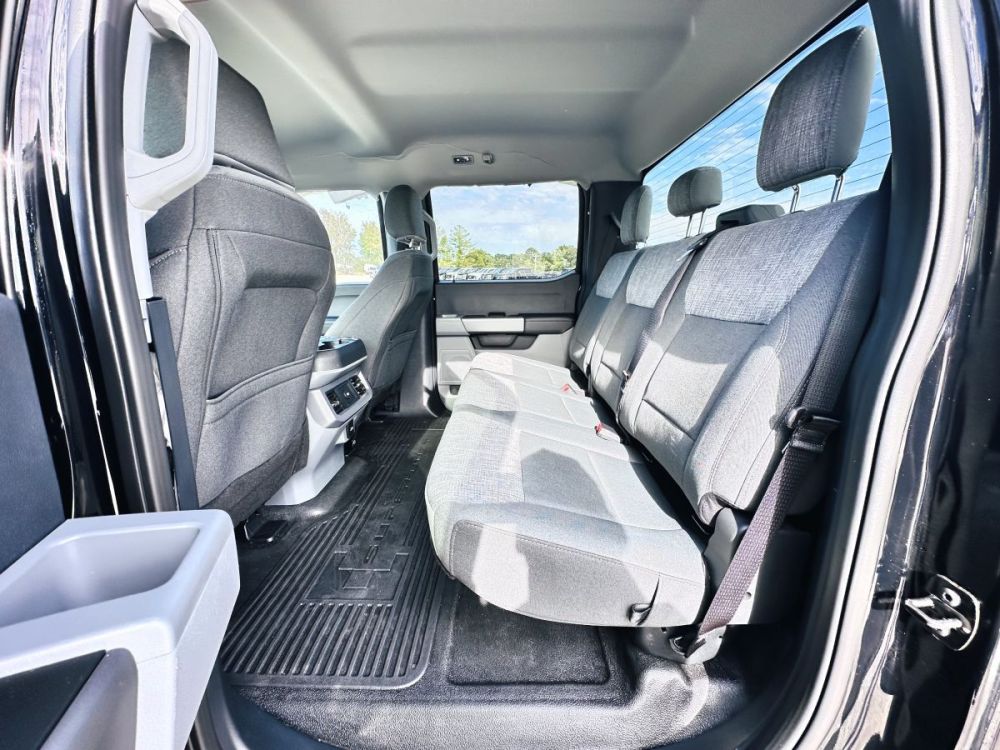 2026 Ford F350 XLT 4X4 - SERVICE BED - photo 21