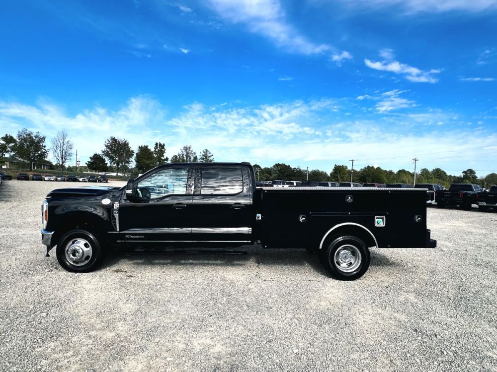 2026 Ford F350 XLT 4X4 - SERVICE BED - photo 4