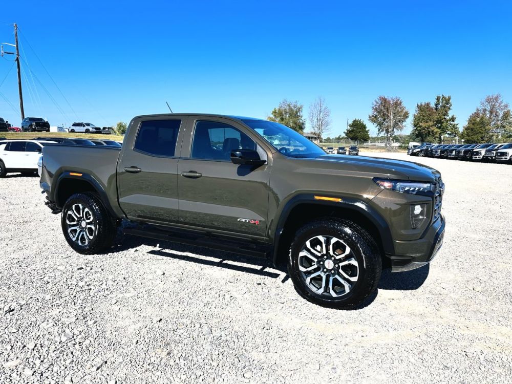 2024 GMC Canyon AT4 - CLEAR TITLE - GOOD AIRBAGS - photo 8
