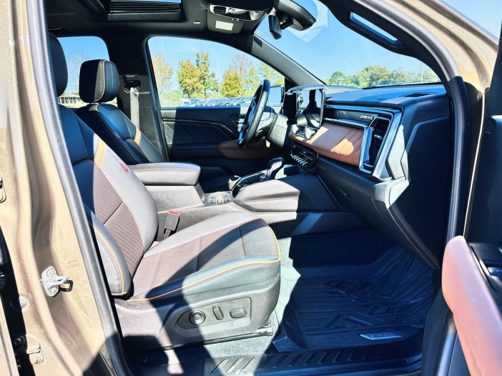 2024 GMC Canyon AT4 - CLEAR TITLE - GOOD AIRBAGS - photo 19
