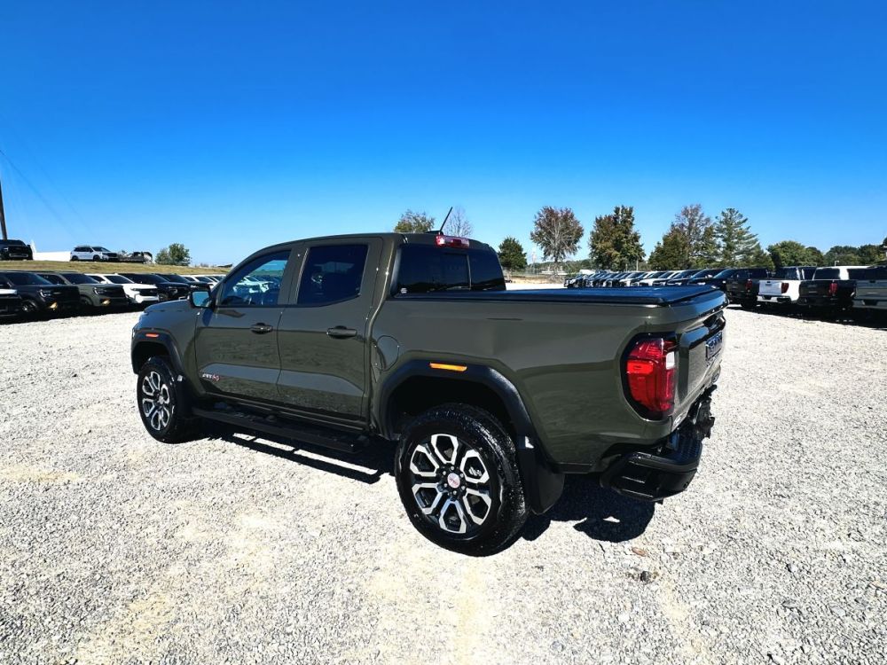 2024 GMC Canyon AT4 - CLEAR TITLE - GOOD AIRBAGS - photo 4