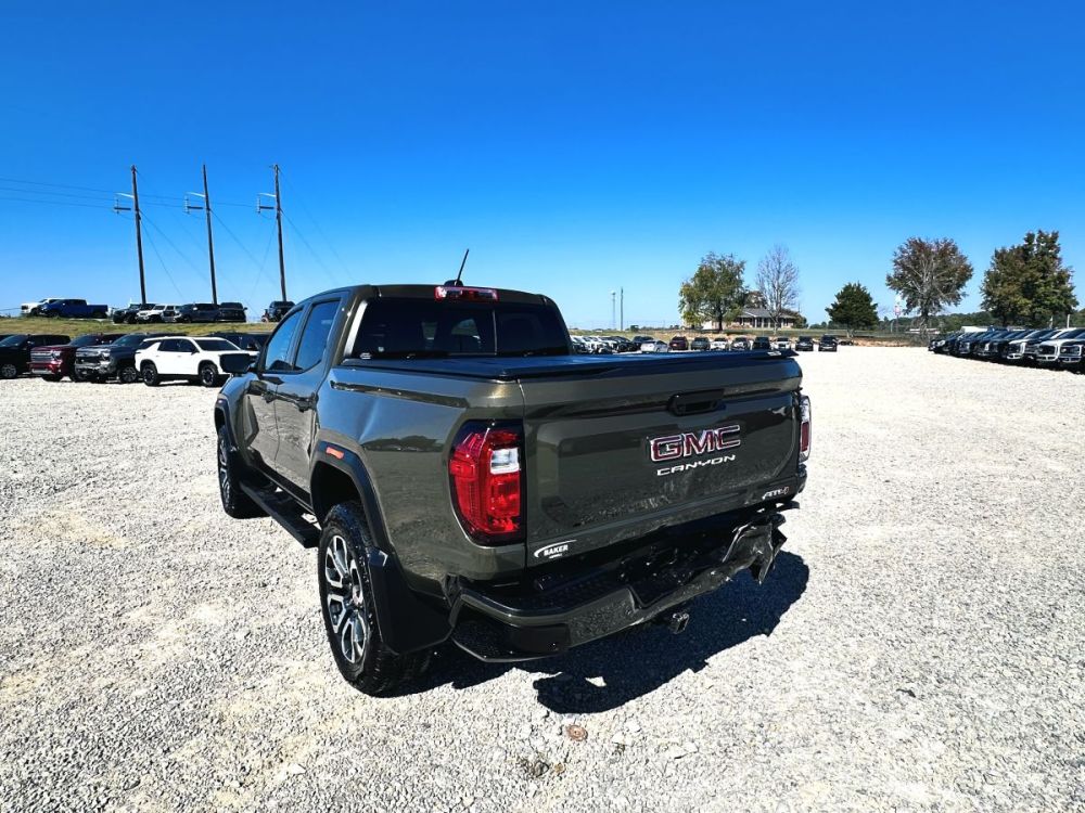 2024 GMC Canyon AT4 - CLEAR TITLE - GOOD AIRBAGS - photo 5
