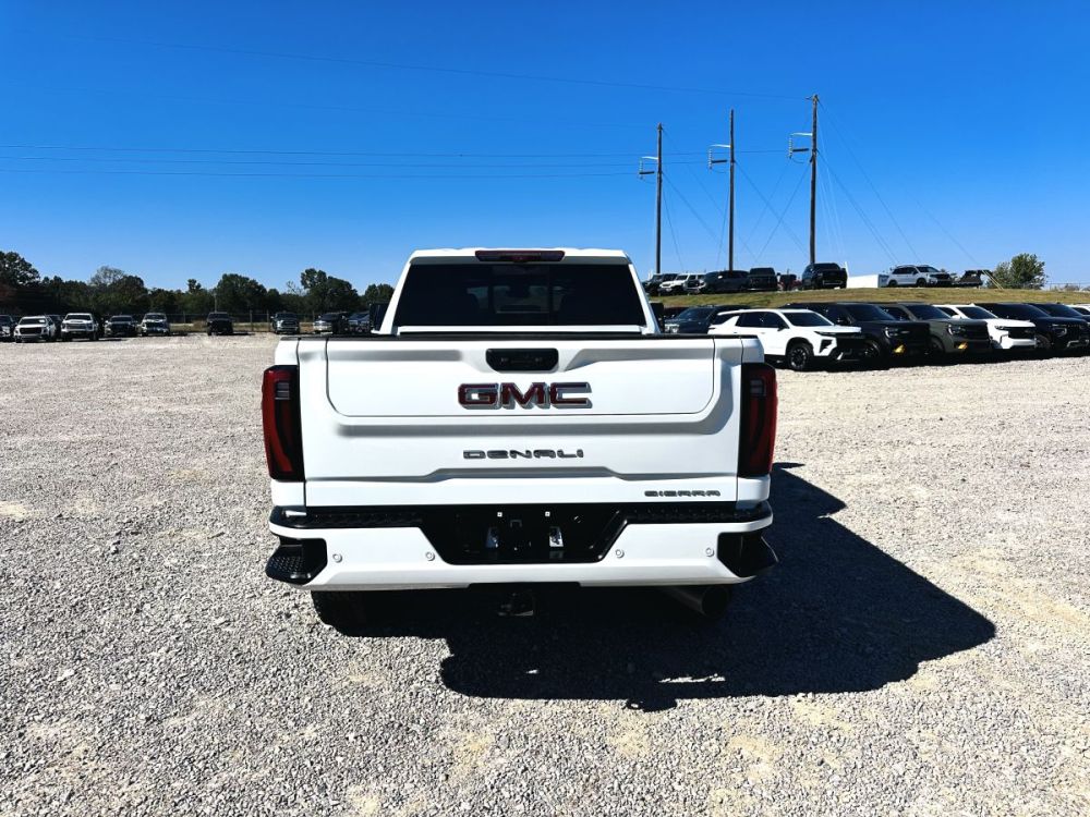 2025 GMC Sierra 2500HD Denali 4X4 - LOW MILES - photo 12