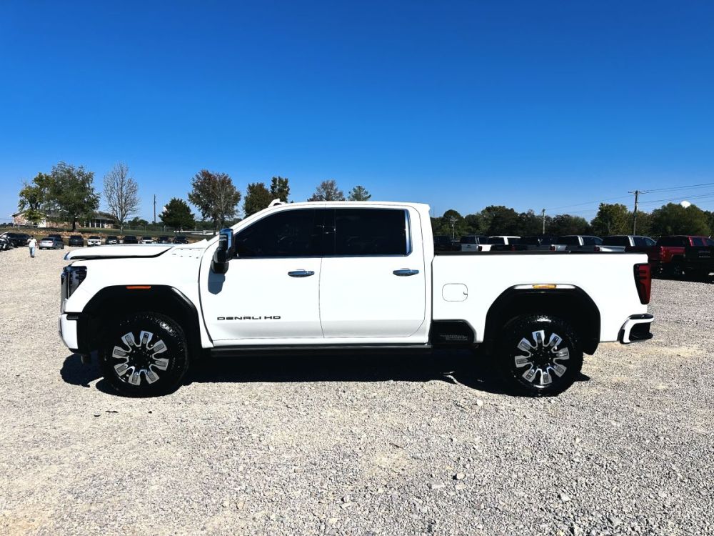 2025 GMC Sierra 2500HD Denali 4X4 - LOW MILES - photo 3