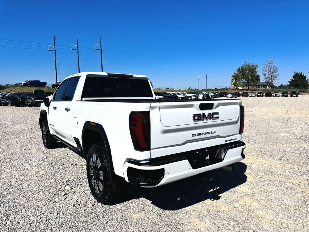 2025 GMC Sierra 2500HD Denali 4X4 - LOW MILES - photo 5