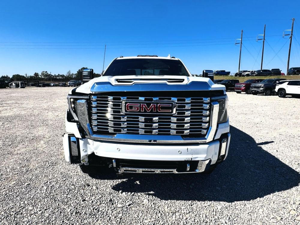 2025 GMC Sierra 2500HD Denali 4X4 - LOW MILES - photo 6