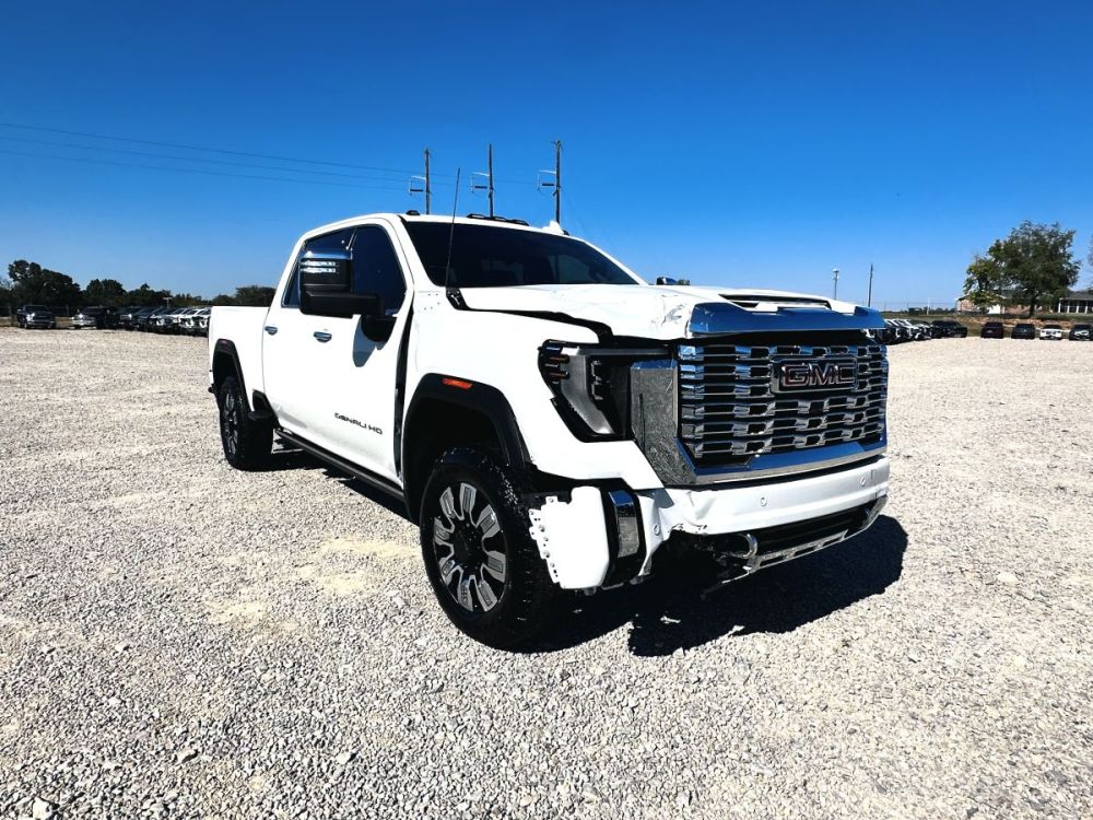 2025 GMC Sierra 2500HD Denali 4X4 - LOW MILES - photo 7