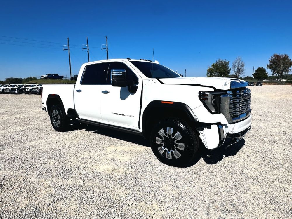 2025 GMC Sierra 2500HD Denali 4X4 - LOW MILES - photo 8