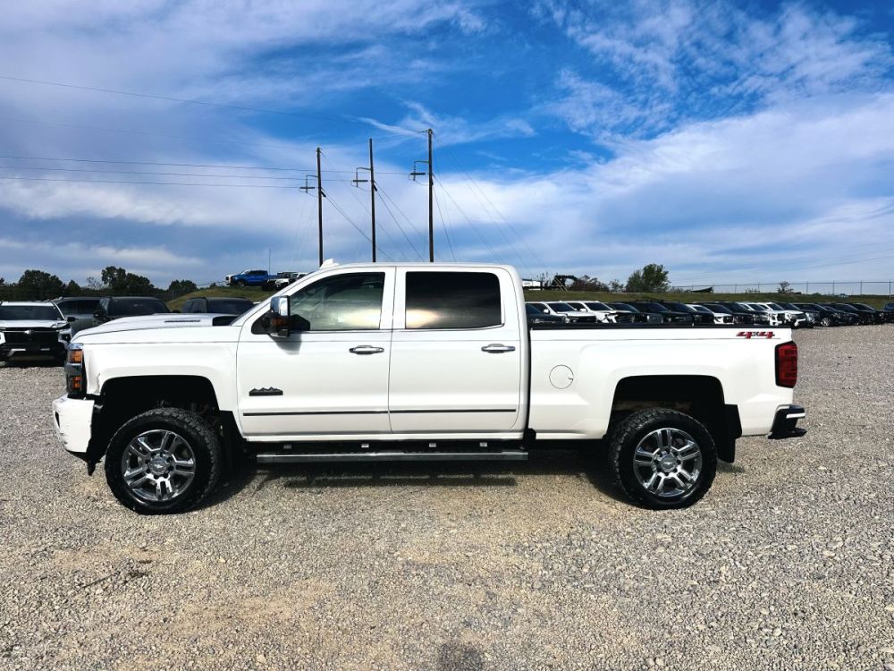 2019 Chevrolet Silverado 2500HD High Country 4X4 - photo 3