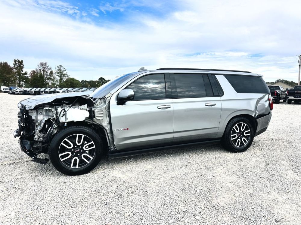2024 GMC Yukon XL AT4 - 6.2L V8 - photo 8