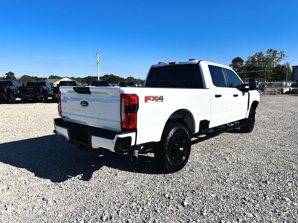 2024 Ford F250 STX FX4 - CLEAR TITLE - photo 11