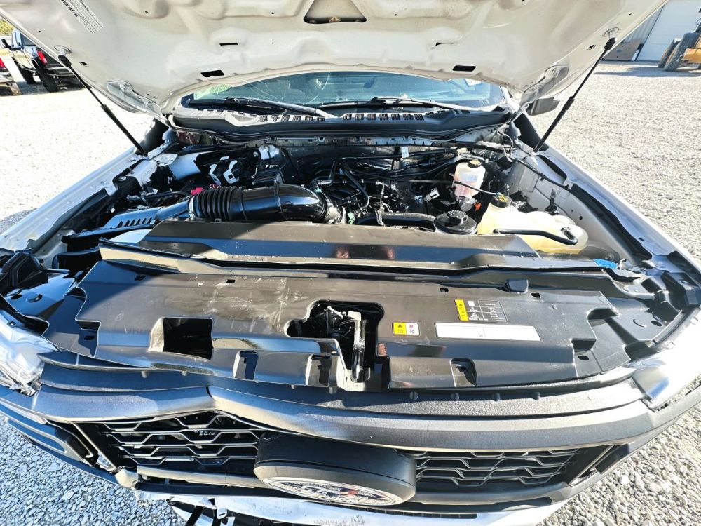 2024 Ford F250 STX FX4 - CLEAR TITLE - photo 13