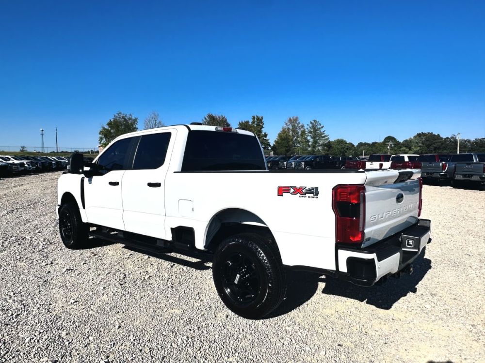 2024 Ford F250 STX FX4 - CLEAR TITLE - photo 4