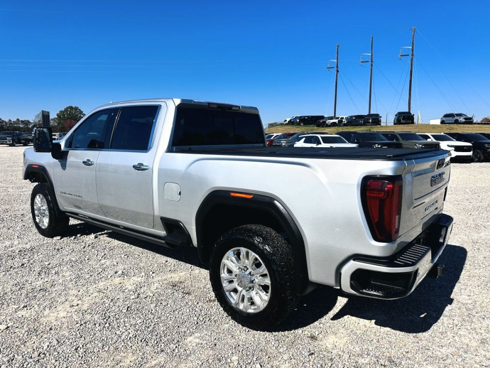 2022 GMC Sierra 2500HD Denali 4X4 - CLEAR TITLE - GOOD AIRBAGS - photo 5