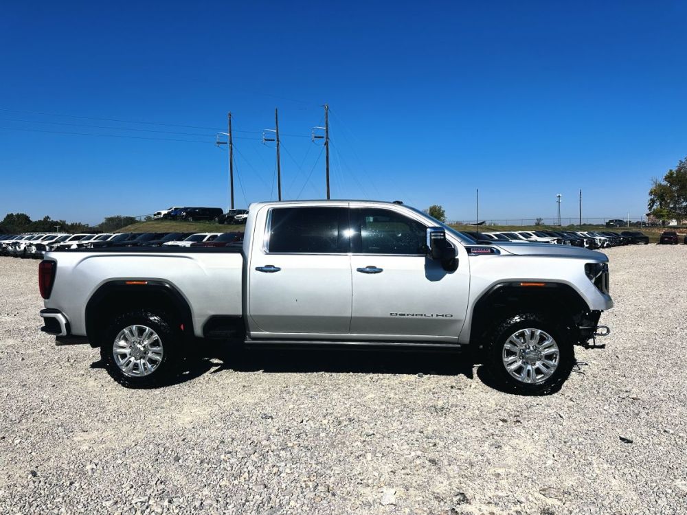2022 GMC Sierra 2500HD Denali 4X4 - CLEAR TITLE - GOOD AIRBAGS - photo 10