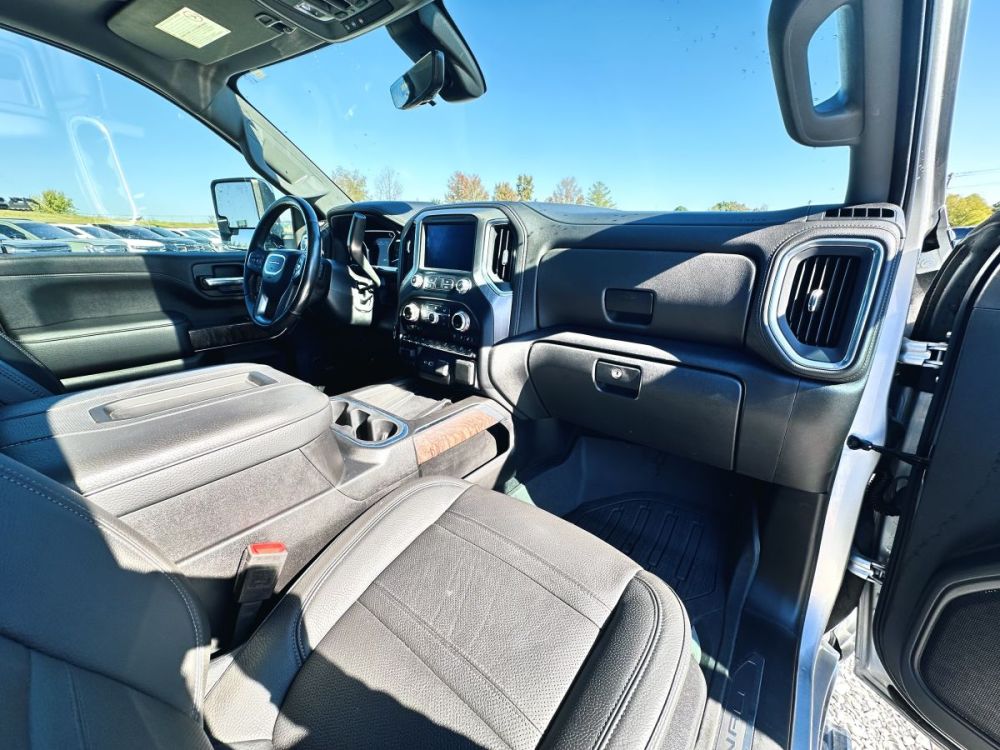 2022 GMC Sierra 2500HD Denali 4X4 - CLEAR TITLE - GOOD AIRBAGS - photo 17
