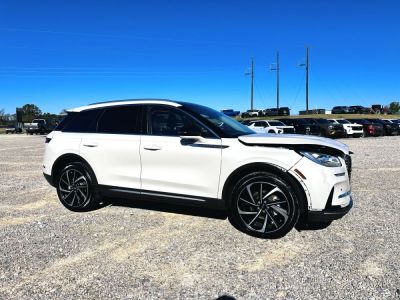 2024 Lincoln Corsair Reserve AWD - LOW MILES