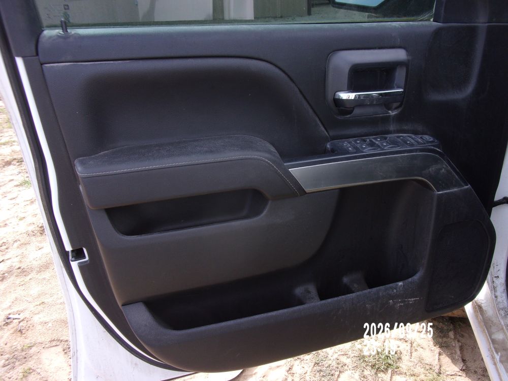 2017 Chevrolet Chevrolet Silverado Crew 4x4 LT - photo 12