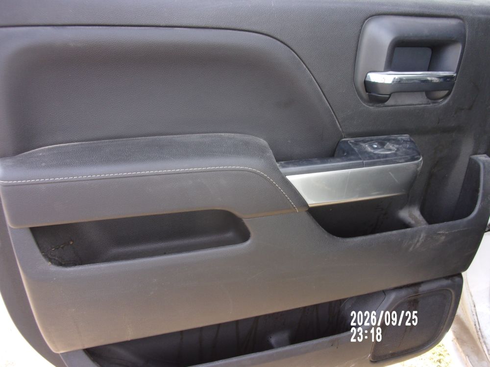 2017 Chevrolet Chevrolet Silverado Crew 4x4 LT - photo 10