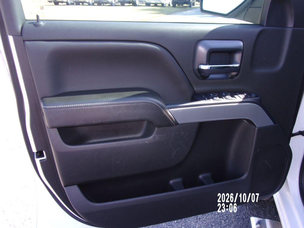 2018 Chevrolet Chevrolet Silverado Crew 4x4 LT - photo 16