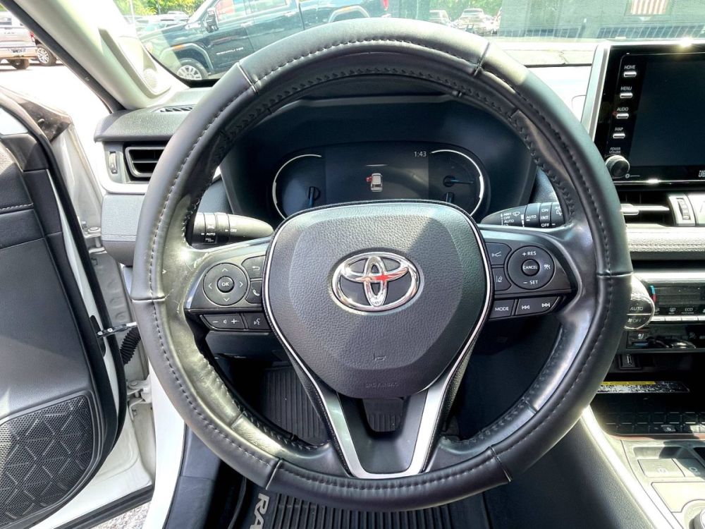 2020 Toyota RAV4 Hybrid Limited AWD - photo 11
