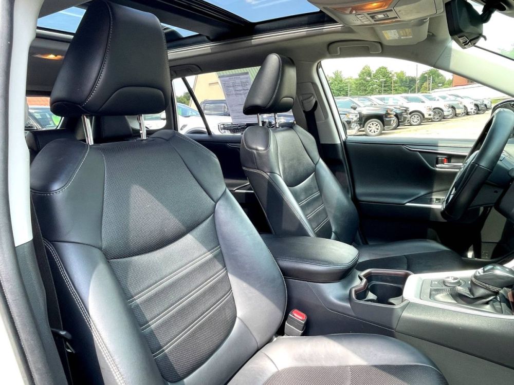2020 Toyota RAV4 Hybrid Limited AWD - photo 10