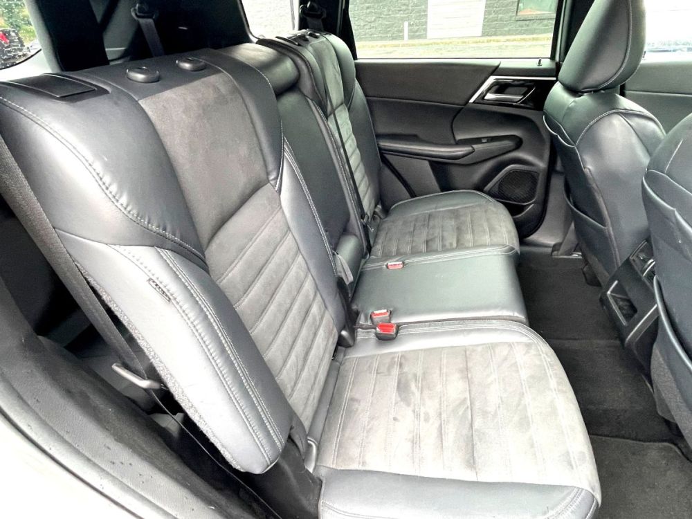 2022 Mitsubishi Outlander - photo 13