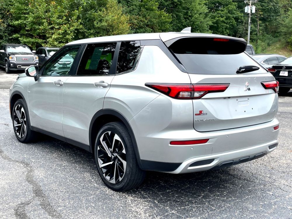 2022 Mitsubishi Outlander - photo 5