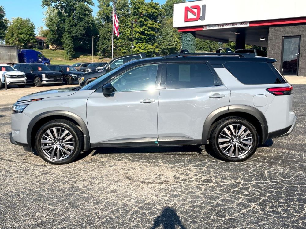 2023 Nissan Pathfinder - photo 3