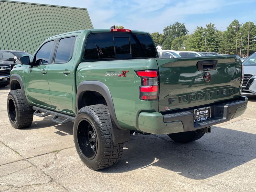 2022 Nissan Frontier - photo 5