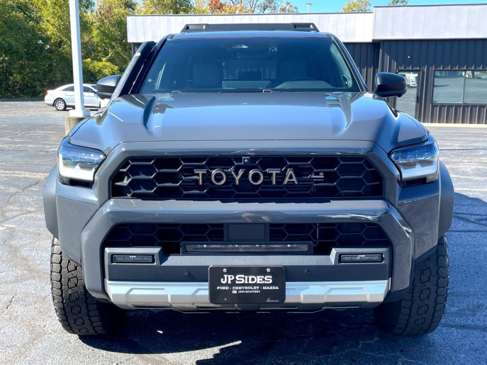 2025 Toyota 4Runner - photo 7