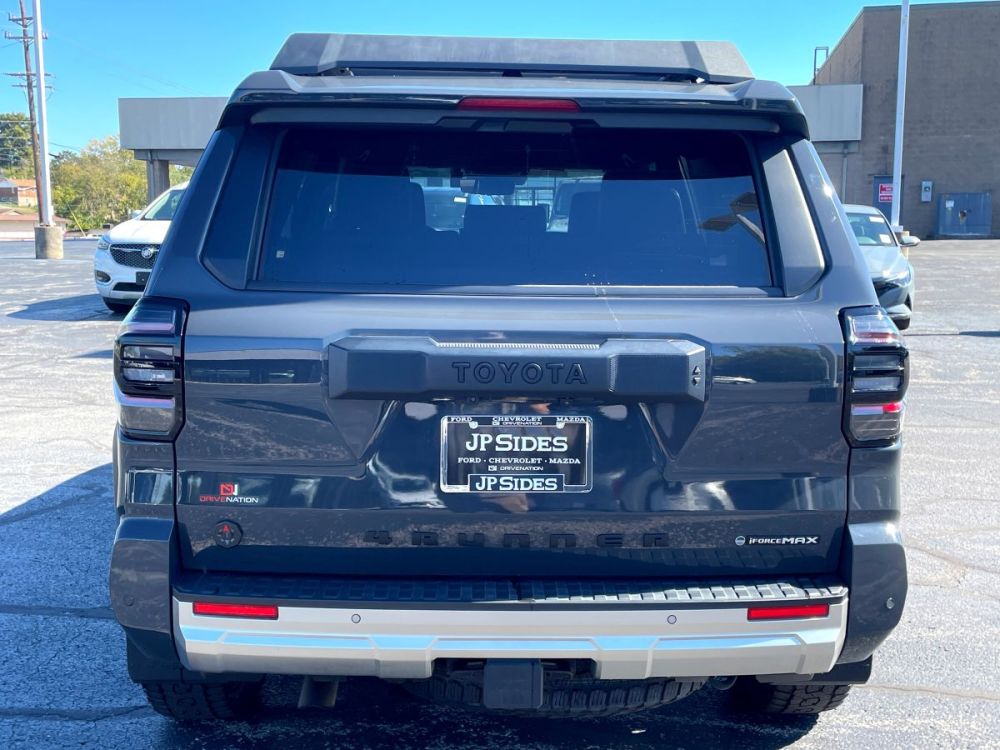 2025 Toyota 4Runner - photo 8