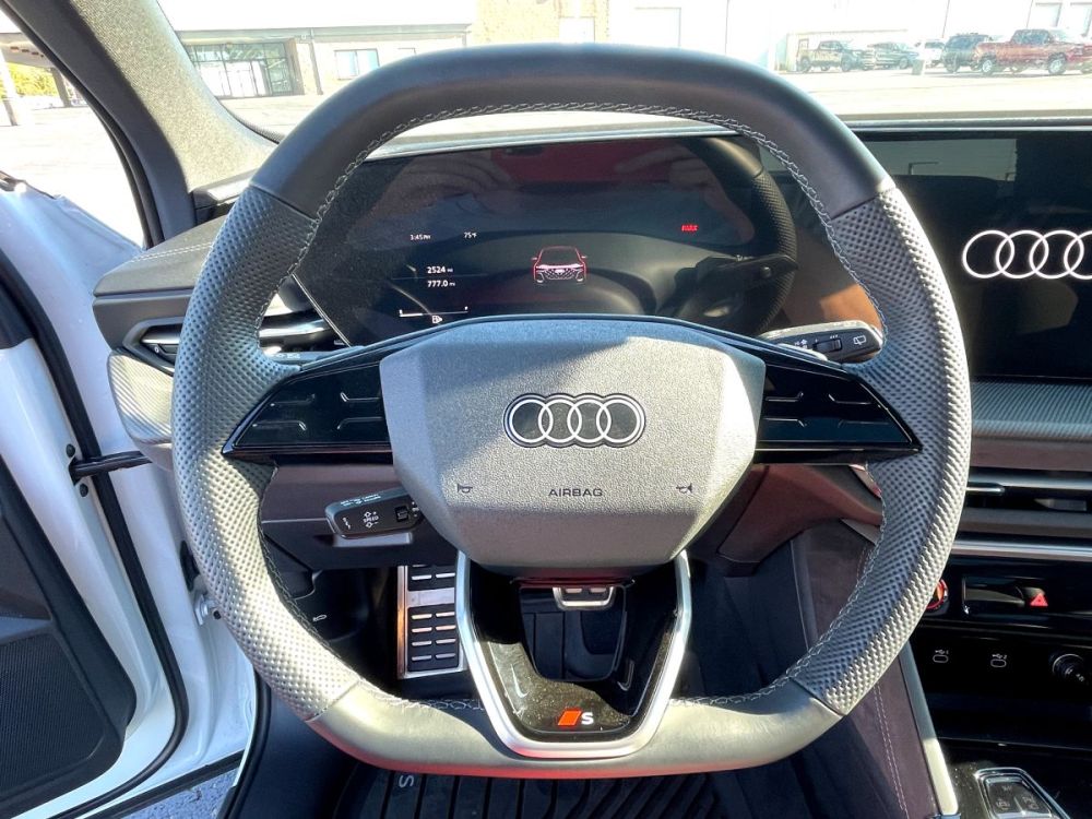 2025 Audi SQ5 - photo 11