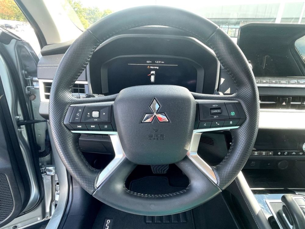 2024 Mitsubishi Outlander - photo 11