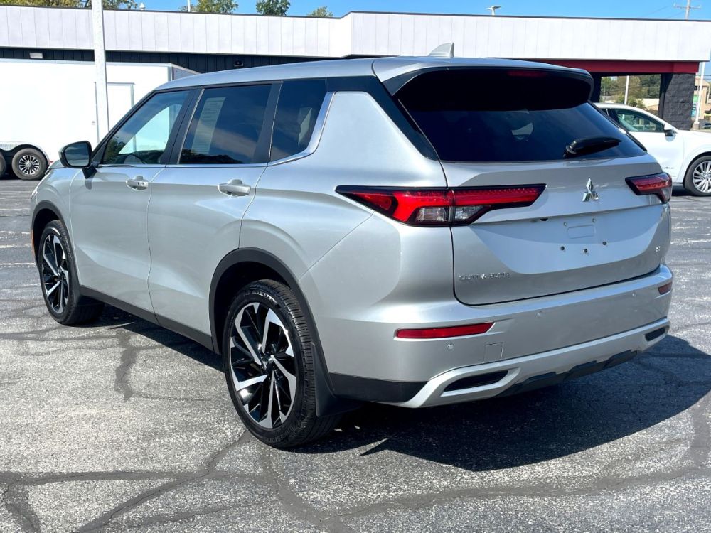 2024 Mitsubishi Outlander - photo 5