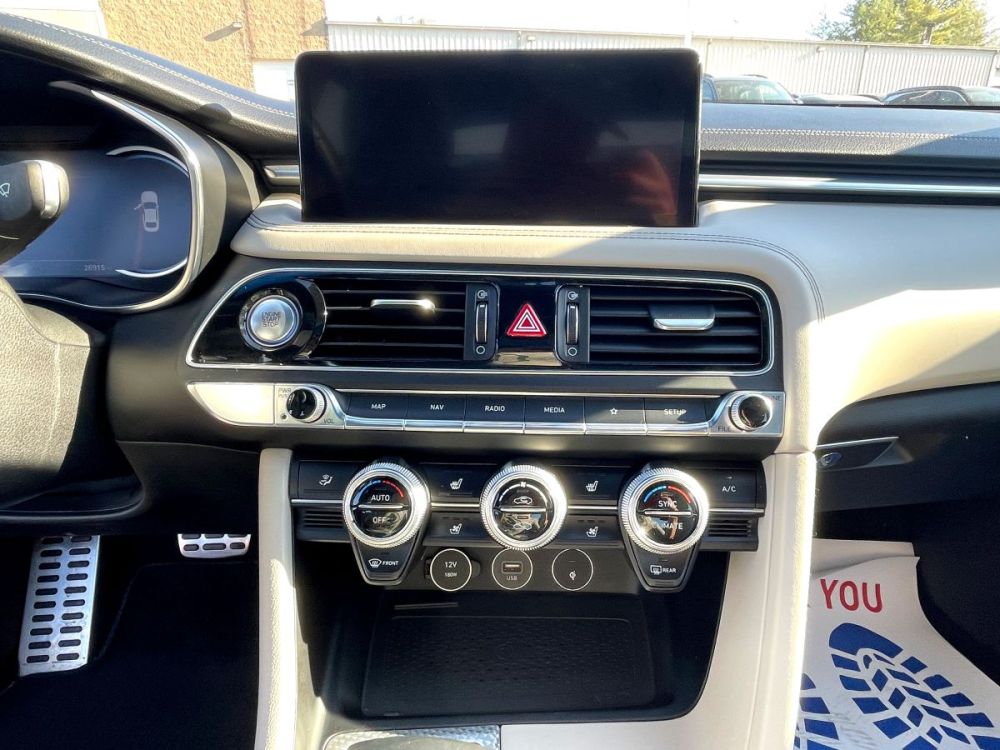 2023 Genesis G70 - photo 12