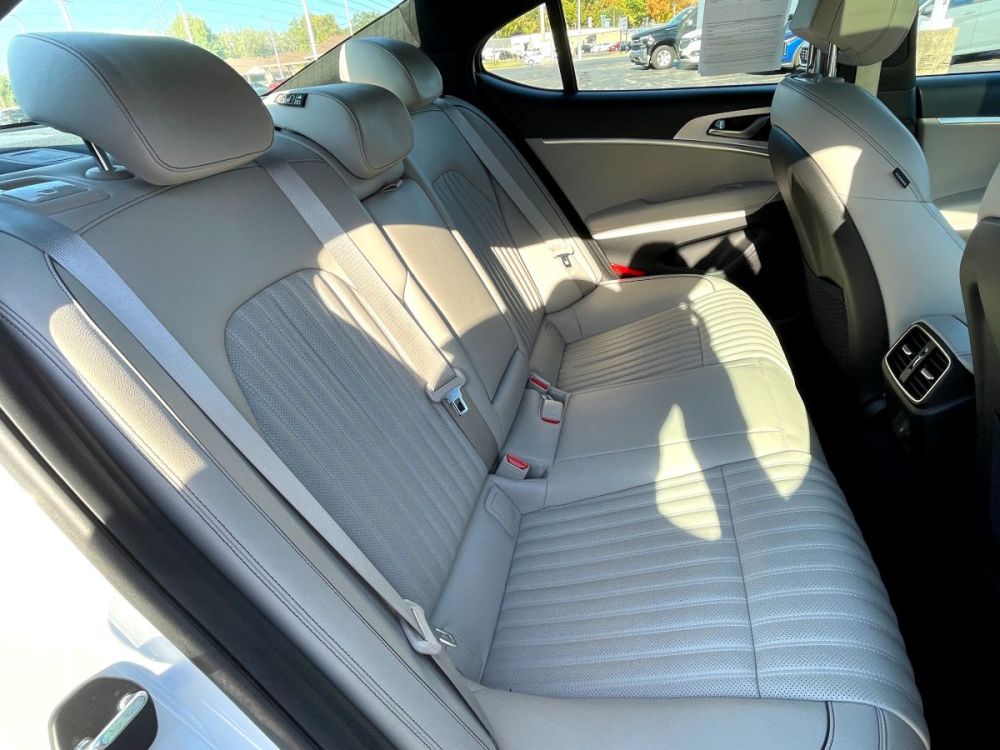 2023 Genesis G70 - photo 13