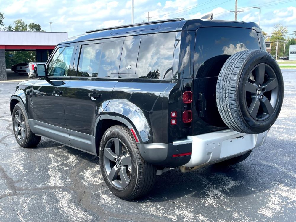 2024 Land Rover Defender - photo 5